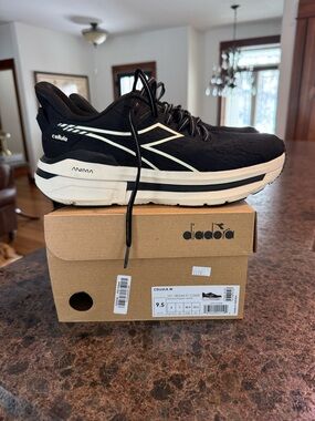 Diadora Cellula Running  black 9.5